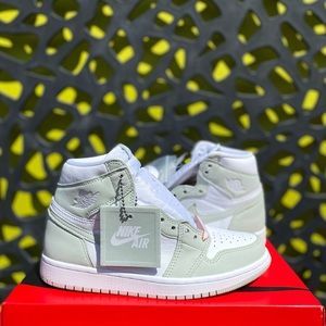 Nike Air Jordan 1 Retro High “Seafoam”